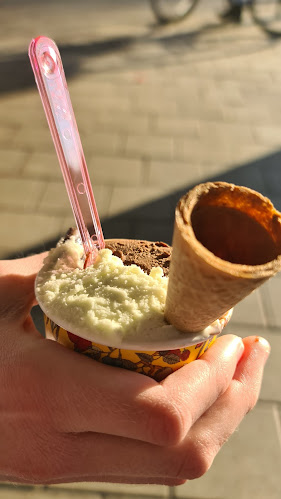 שלמה אבן גבירול 98, תל אביב-יפו