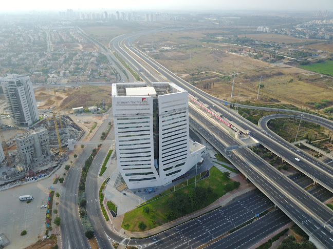 מקדונלד'ס - קניון עזריאלי ראשונים - הסעדה