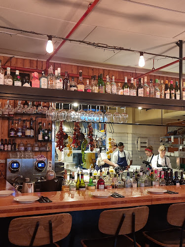 Opinii despre וניה ביסטרו în חיפה - הסעדה