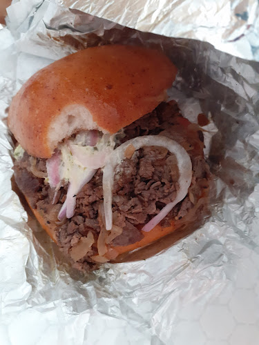 פאזל בורגר - הסעדה