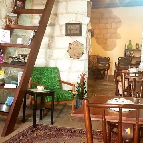 Opinii despre Almaha Book Store & Cafe în נצרת - הסעדה