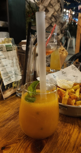 מתחם סאנסט ביץ, דרך בן גוריון 136, בת ים, 5930113