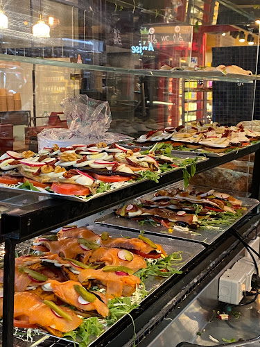 אלוף קלמן מגן 3, תל אביב-יפו, 6107075