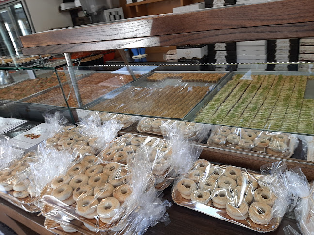 MASSAD Patisserie - הסעדה