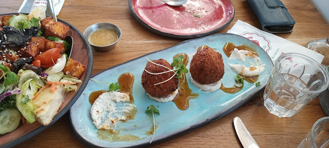 קפה גן סיפור ירושלים