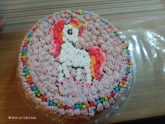 פינוק עוגות מעוצבות ובקרוב מארזים אישיים