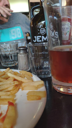 ג'מס - הסעדה