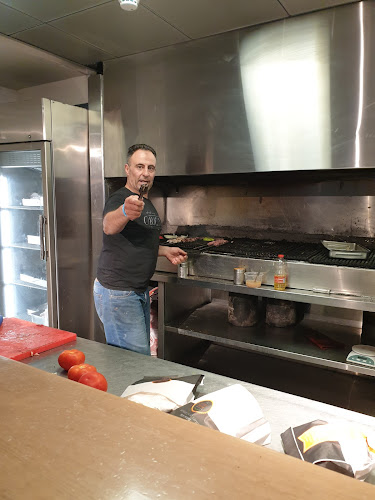 פונדקי איילון - הסעדה