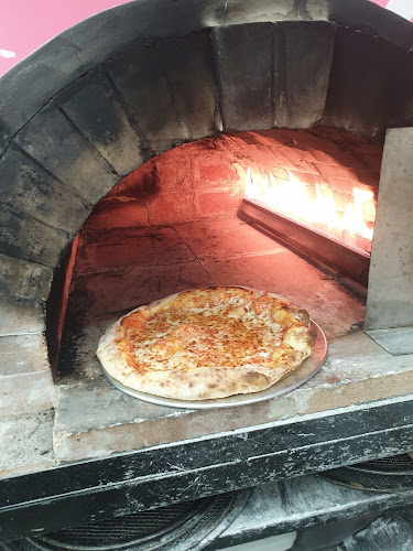 Pizza Pinto - Brick Oven פיצה פינטו - הסעדה