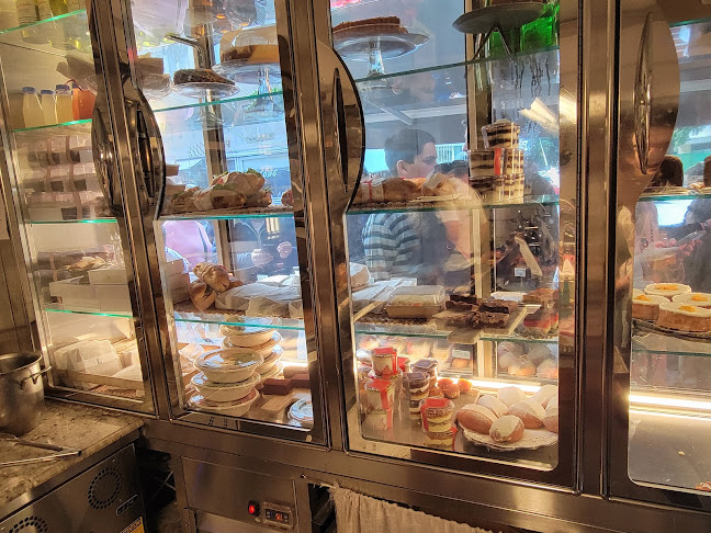 נחלת בנימין 27, תל אביב-יפו