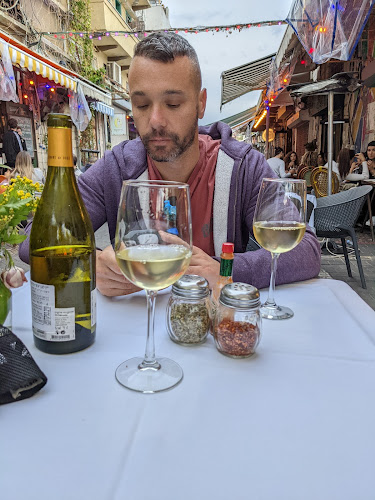 פארוק בשוק - Faruk Bashuk - הסעדה