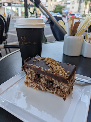 דודו אוטמזגין Dudu Outmezgine - הסעדה