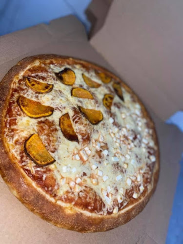 בובה של פיצה הרצליה