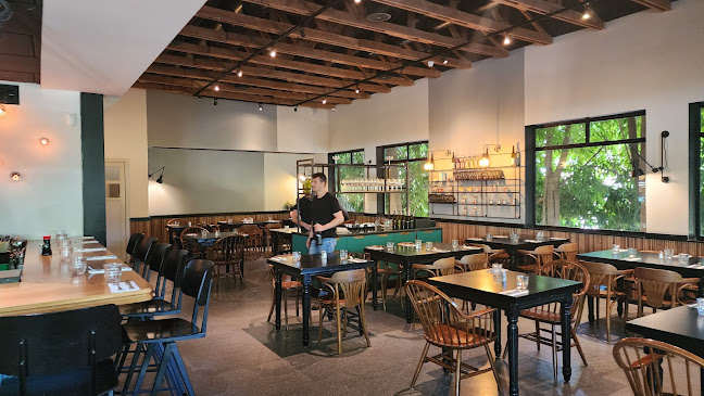 אנאמרו - הסעדה