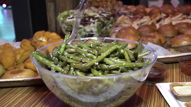 קייטרינג מגשי אירוח איט איט eatit catering