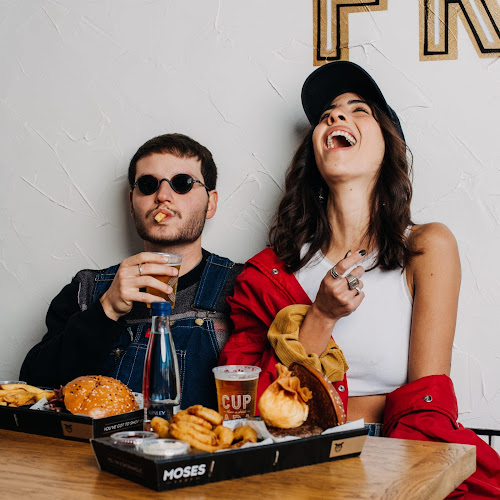 מוזס שופ חולון - moses shop holon | המבורגר כשר