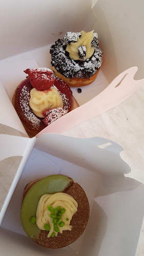 Roladin - הסעדה