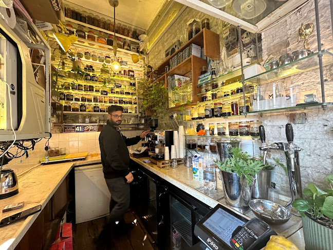 Opinii despre קפה לוינסקי în תל אביב-יפו - הסעדה