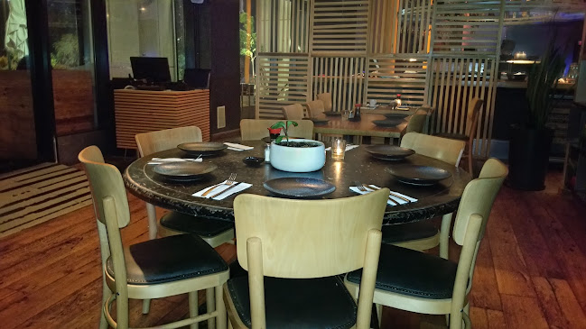 מסעדה אסייתית - סורה סושי לאונג'✔️אוכל אסייתי✔️סושי - הסעדה