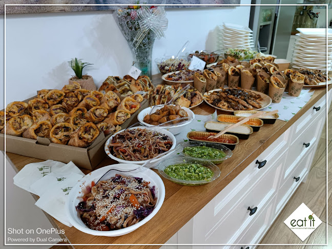Opinii despre קייטרינג מגשי אירוח איט איט eatit catering în קריית ביאליק - הסעדה