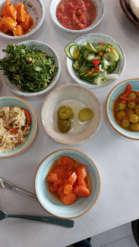 חאלד עדוי - הסעדה