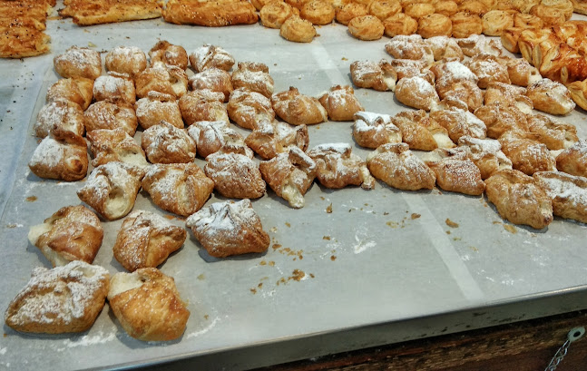 Opinii despre מאפיית אריאל סניף שוק תלפיות în חיפה - הסעדה