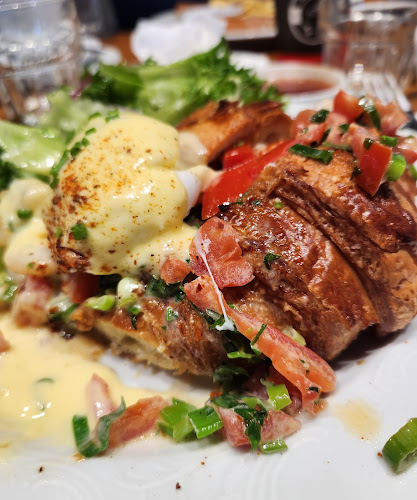 בנדיקט ביתן אהרון - הסעדה