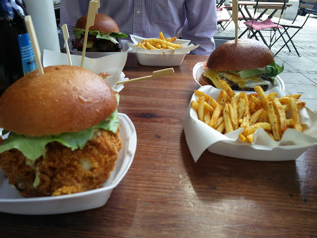 אל בורגרי - הסעדה