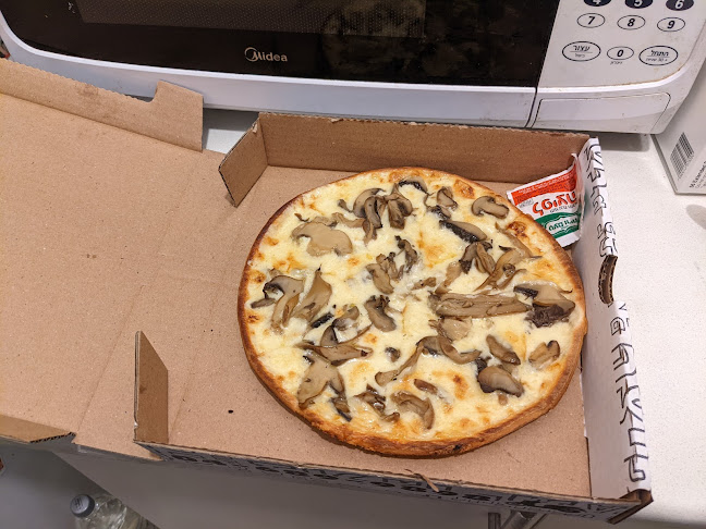 פיצהלס - הסעדה