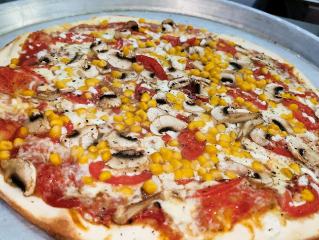 פיצה בחולון | פיצרייה בחולון כשרה למהדרין - פיצה בכיכר