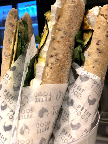 Petit Food - הסעדה