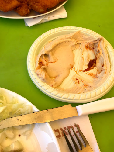 אהרון - הסעדה