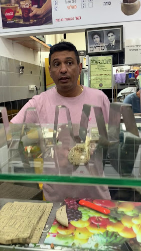 פלאפל בנין ג'וני - הסעדה