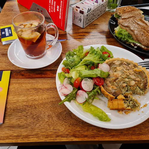 נוקטורנו - הסעדה