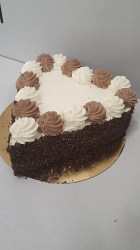 קונדיטורית המעדן - הסעדה