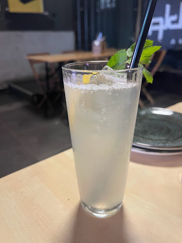 Opinii despre AKBAR בשוק הפשפשים אקבר - בר מסעדה în תל אביב-יפו - הסעדה