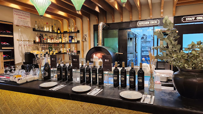 דוניס דגים ויין