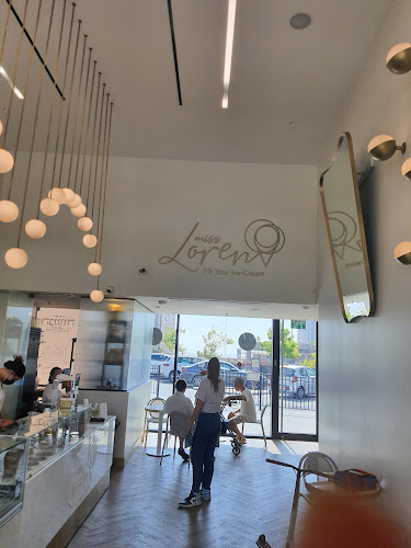 Miss Loren - הסעדה