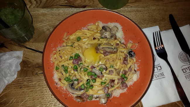 מסעדת כרמים, מושב סגולה - הסעדה