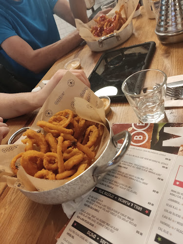 יגאל אלון 96, תל אביב-יפו