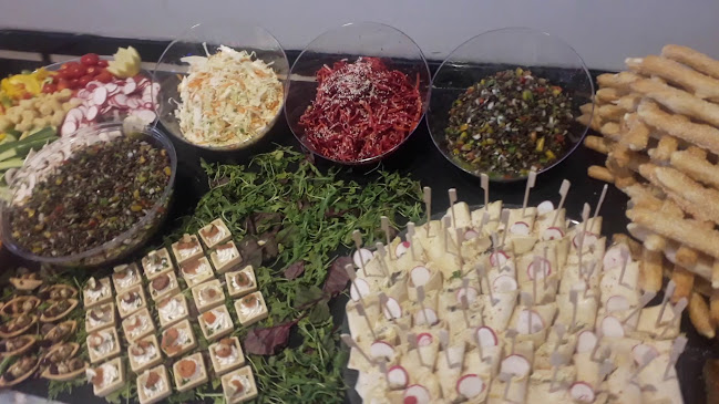 קפה מוניטין - הסעדה