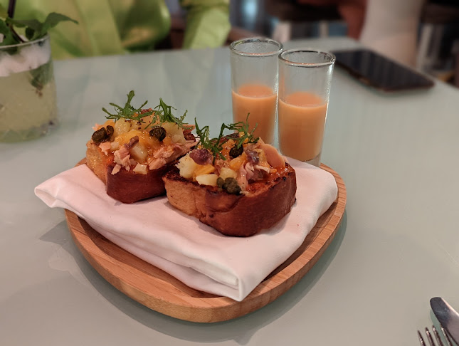 ווסט סייד - West Side - הסעדה