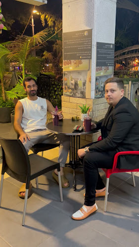 Opinii despre ויטמינה בר מיצים ושייקים טבעיים în תל אביב-יפו - הסעדה