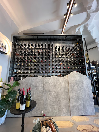 C\W Chocolate & Wine Shop - תל אביב-יפו