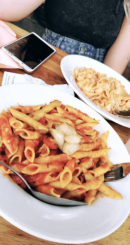 פסטה בסטה אלנבי - הסעדה