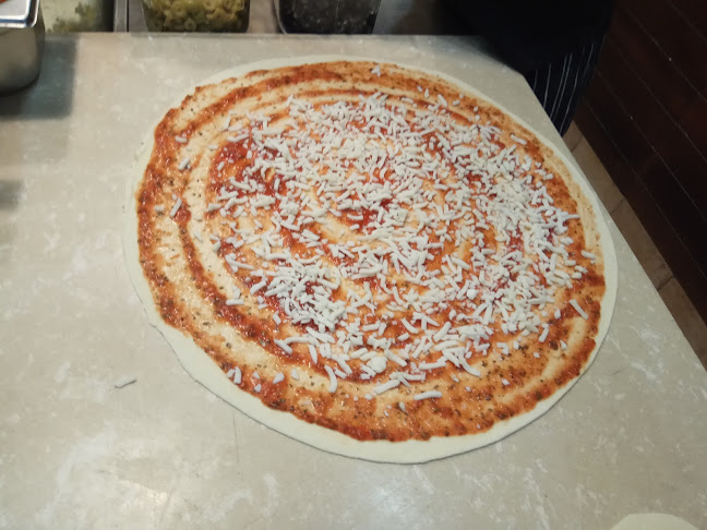 דונטלה פיצת שף ומטבח איטלקי - הסעדה