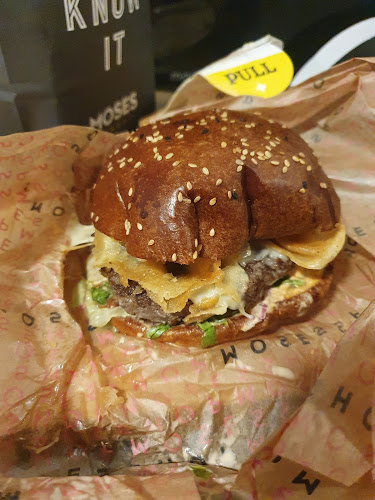 מוזס שופ חולון - moses shop holon | המבורגר כשר - חולון