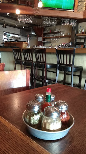 שבתאי פיצה ובירה אבן יהודה - אבן יהודה