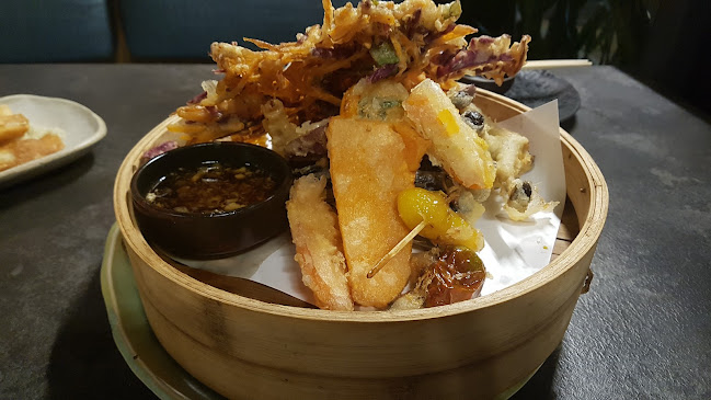 Kitto Katto - הסעדה