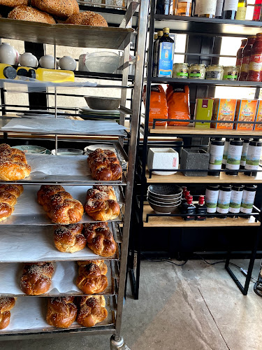 תל יצחק בייקרי - הסעדה